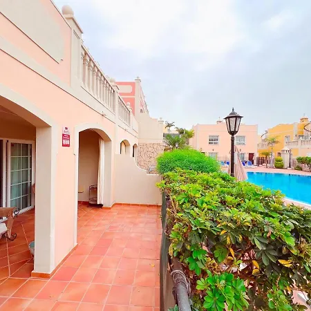 Townhouse In Peaceful Mar, Heated Pool, Parking! Pm6