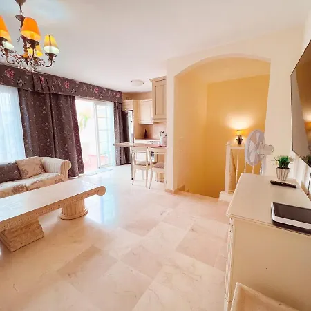 Townhouse In Peaceful Mar, Heated Pool, Parking! Pm6 Apartment