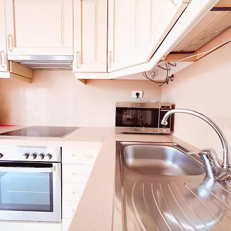 Townhouse In Peaceful Mar, Heated Pool, Parking! Pm6 *