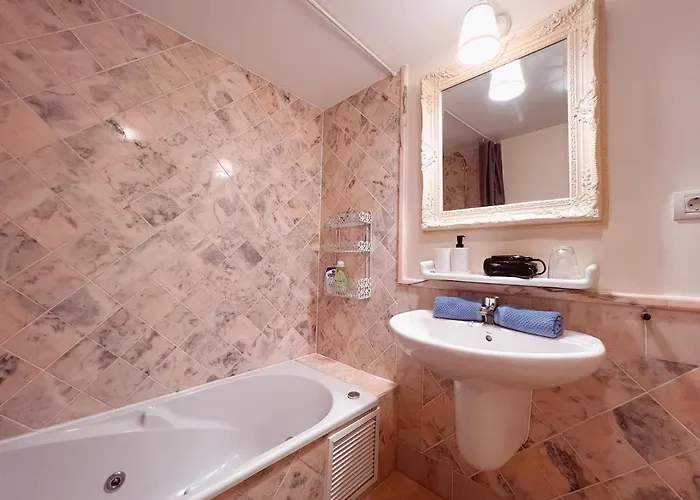 Townhouse In Peaceful Mar, Heated Pool, Parking! Pm6 Appartamento