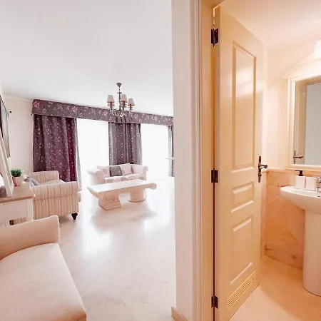 Townhouse In Peaceful Mar, Heated Pool, Parking! Pm6 아파트