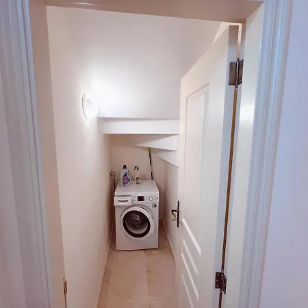 아파트 Townhouse In Peaceful Mar, Heated Pool, Parking! Pm6 *