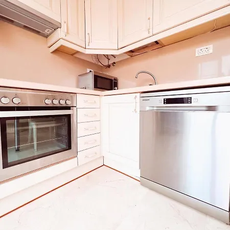 Townhouse In Peaceful Mar, Heated Pool, Parking! Pm6 아파트