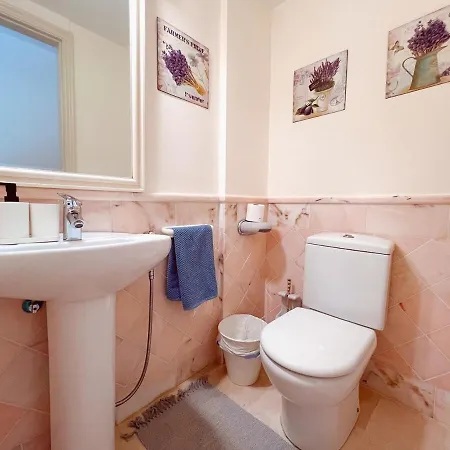 Townhouse In Peaceful Mar, Heated Pool, Parking! Pm6 아파트